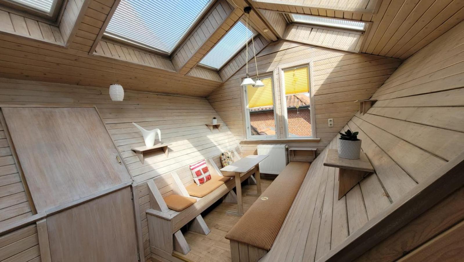 Hotel Zur Linde Meldorf Bagian luar foto