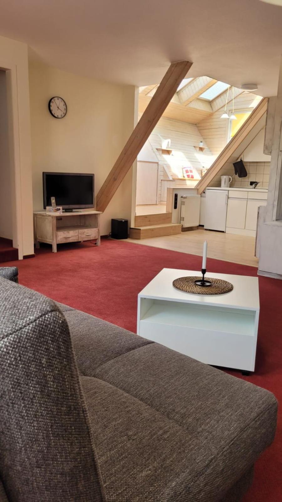 Hotel Zur Linde Meldorf Bagian luar foto