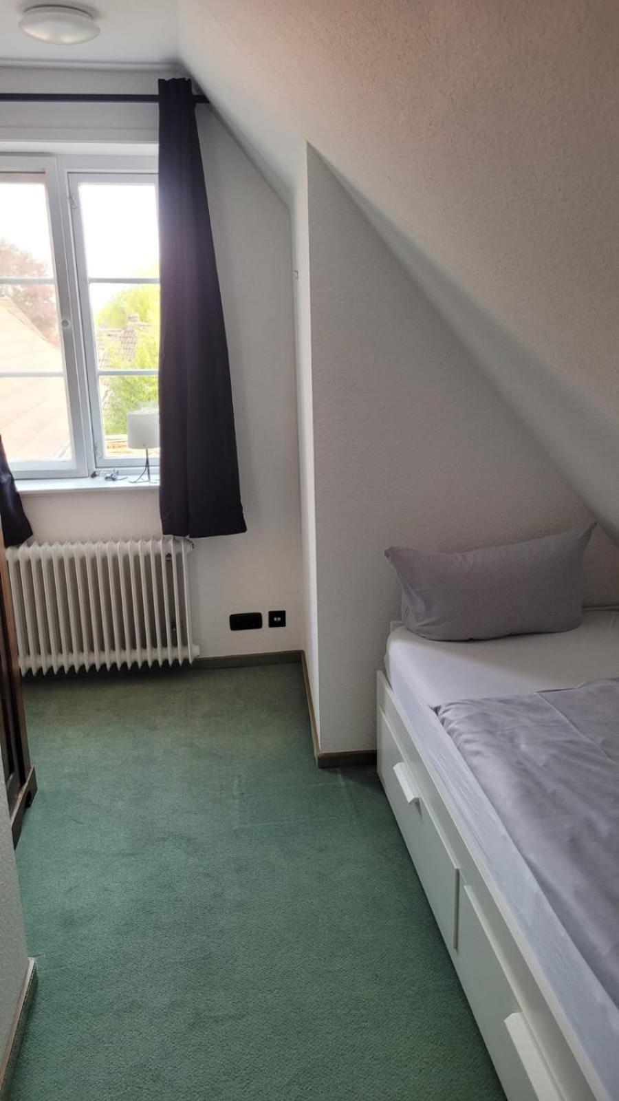 Hotel Zur Linde Meldorf Bagian luar foto